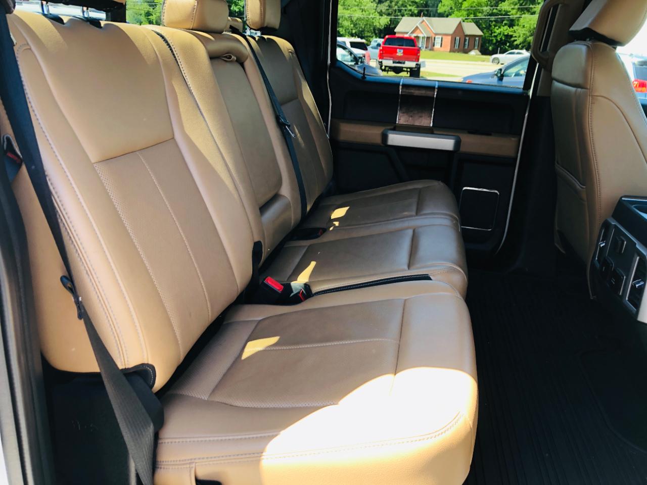 Ford Super Duty F-250 SRW 4WD Crew Cab 156" Lariat 2022