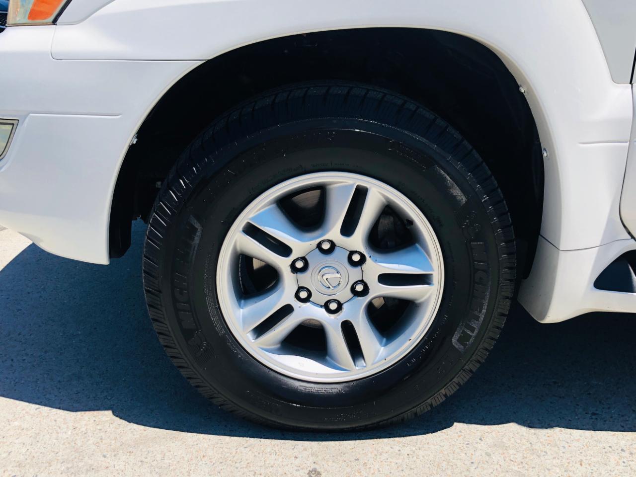 Lexus GX 470 4dr SUV 4WD 2004