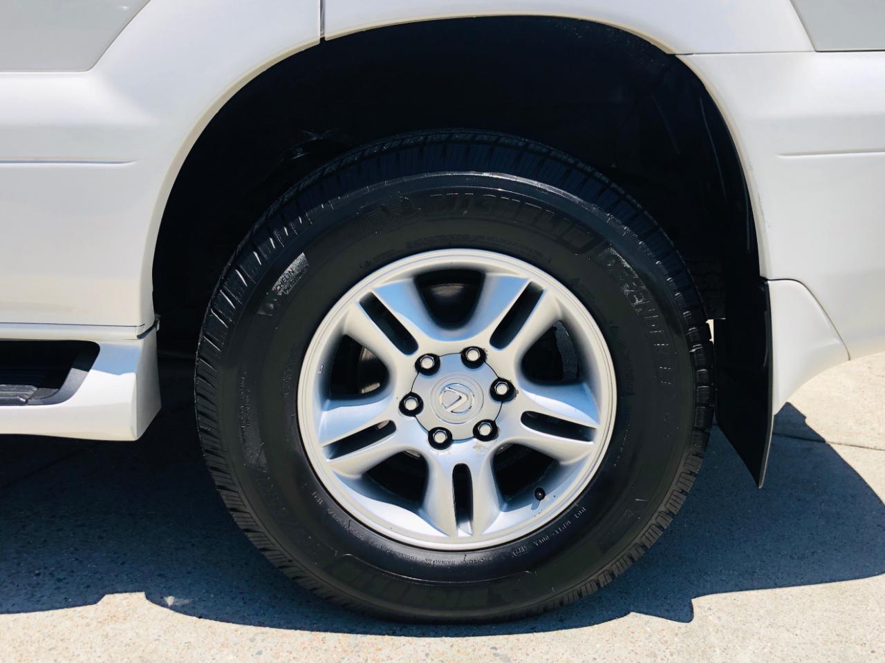 Lexus GX 470 4dr SUV 4WD 2004