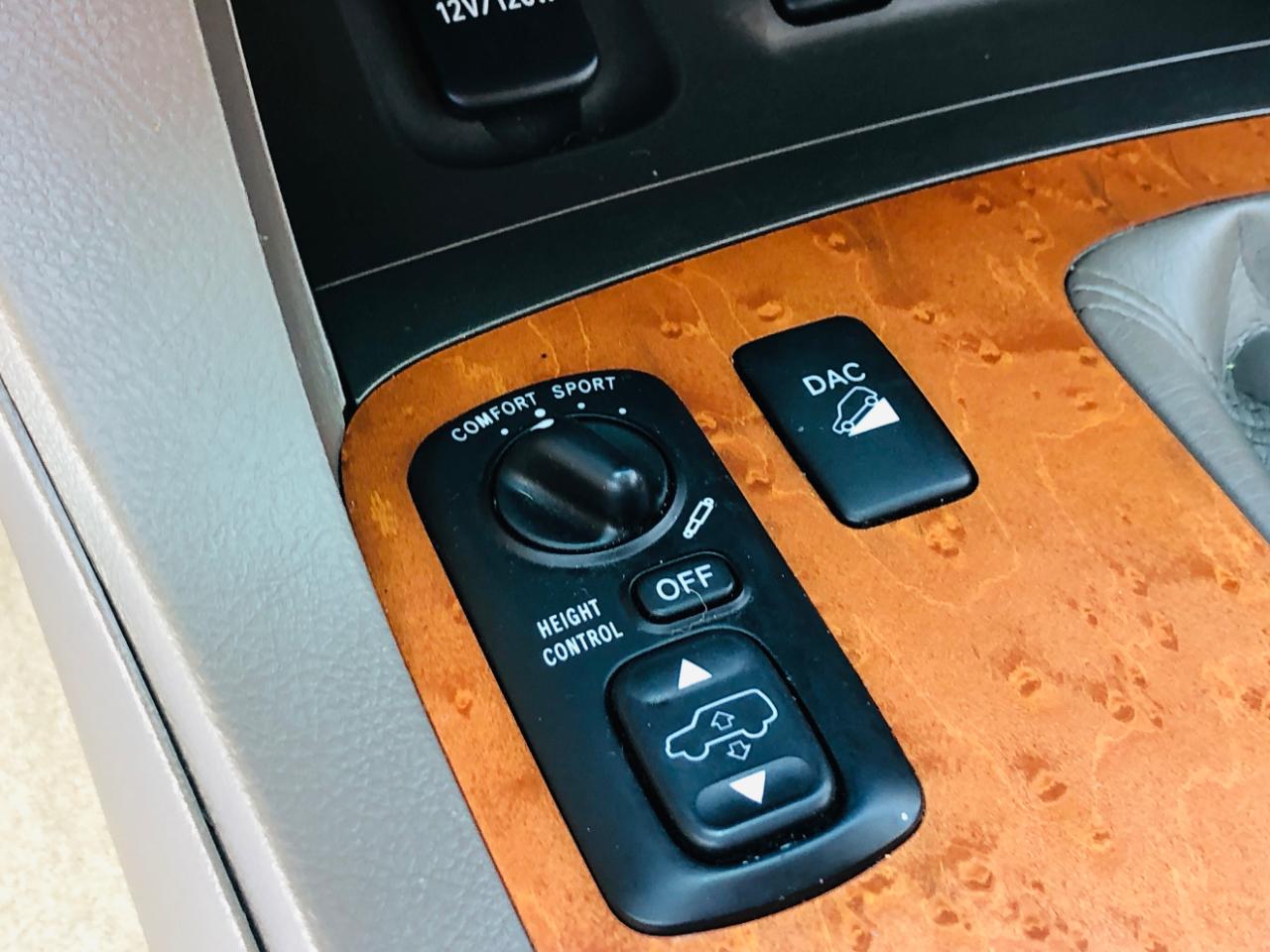 Lexus GX 470 4dr SUV 4WD 2004