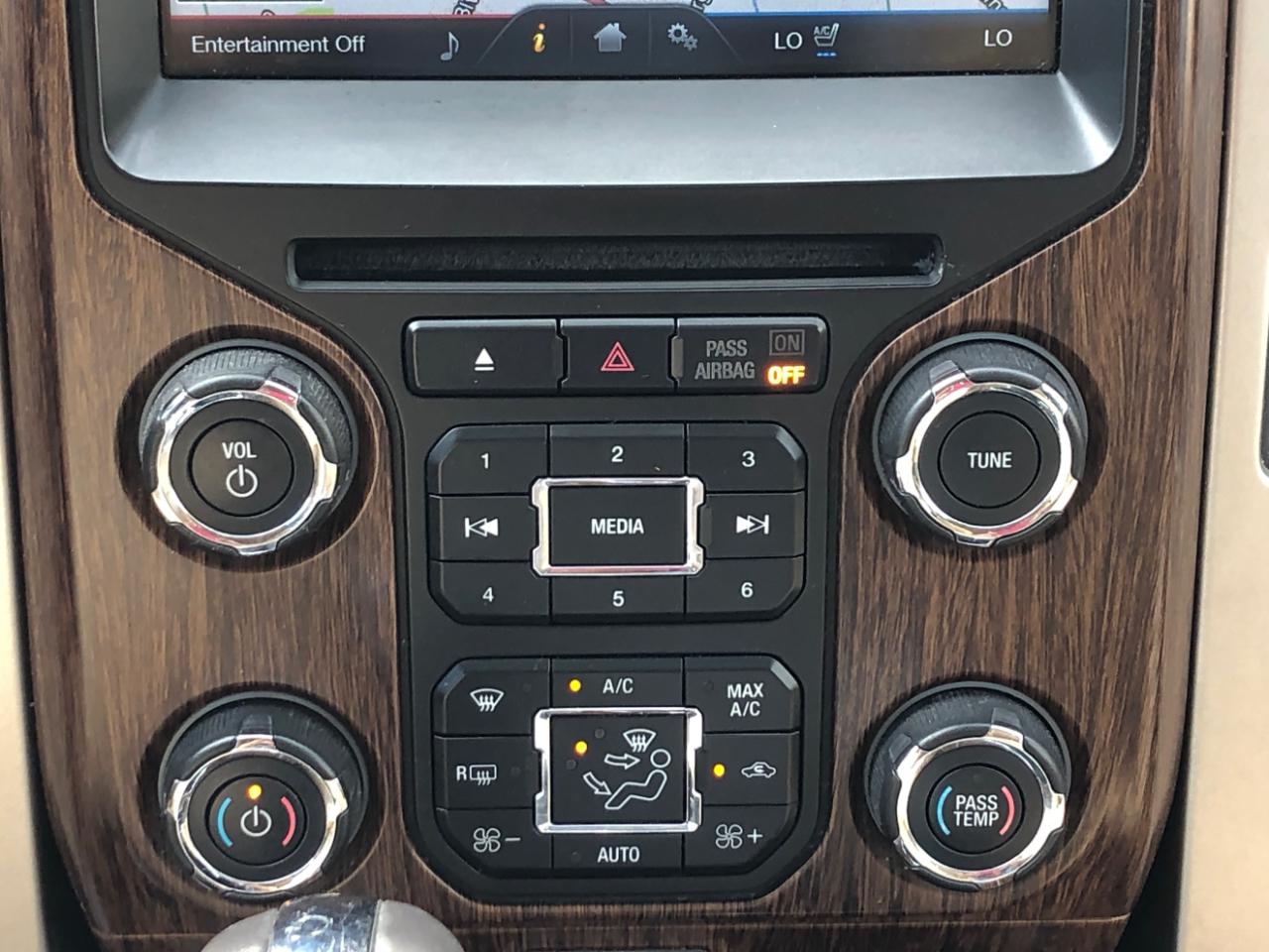 Ford F-150 4WD SuperCrew 145" Lariat 2014