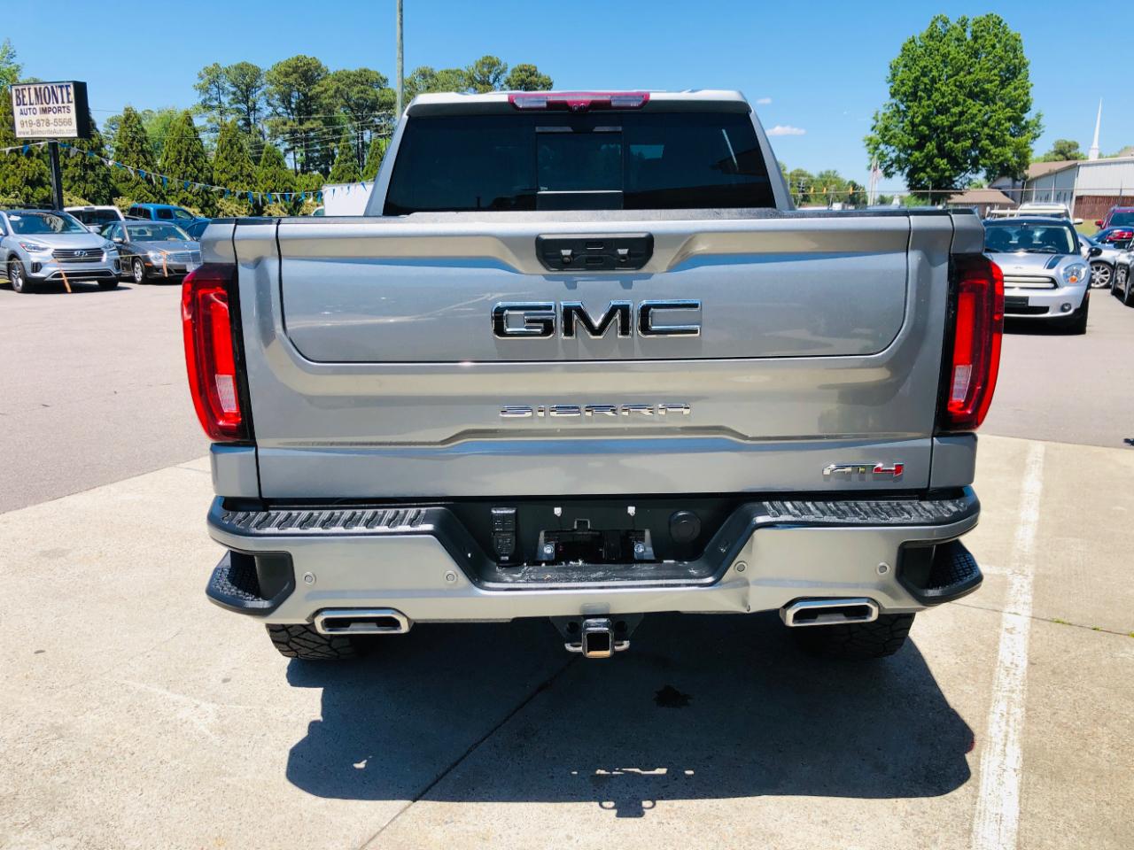 GMC Sierra 1500 4WD Crew Cab 147" AT4 2023