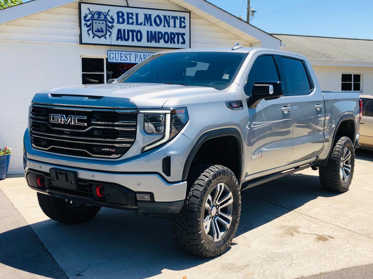 GMC Sierra 1500 4WD Crew Cab 147" AT4 2023