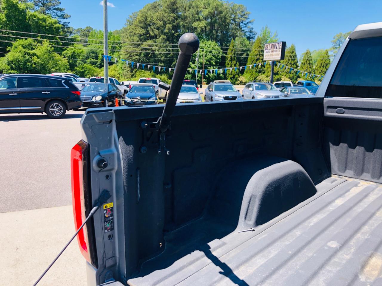 GMC Sierra 1500 4WD Crew Cab 147" AT4 2023