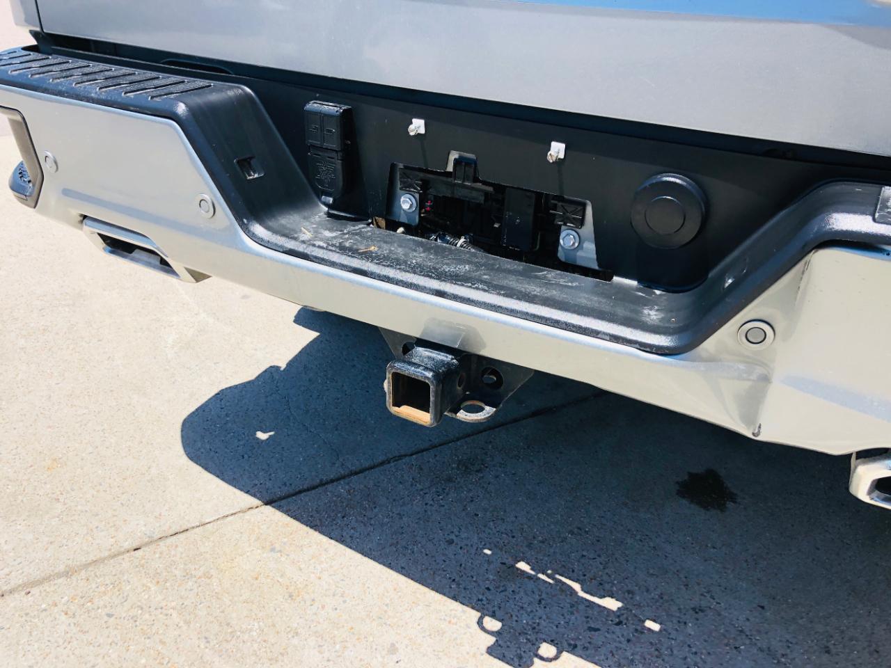 GMC Sierra 1500 4WD Crew Cab 147" AT4 2023
