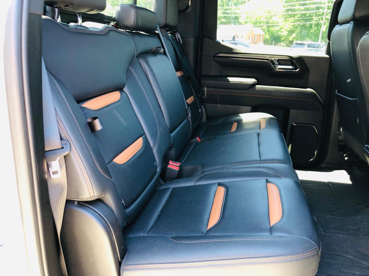 GMC Sierra 1500 4WD Crew Cab 147" AT4 2023