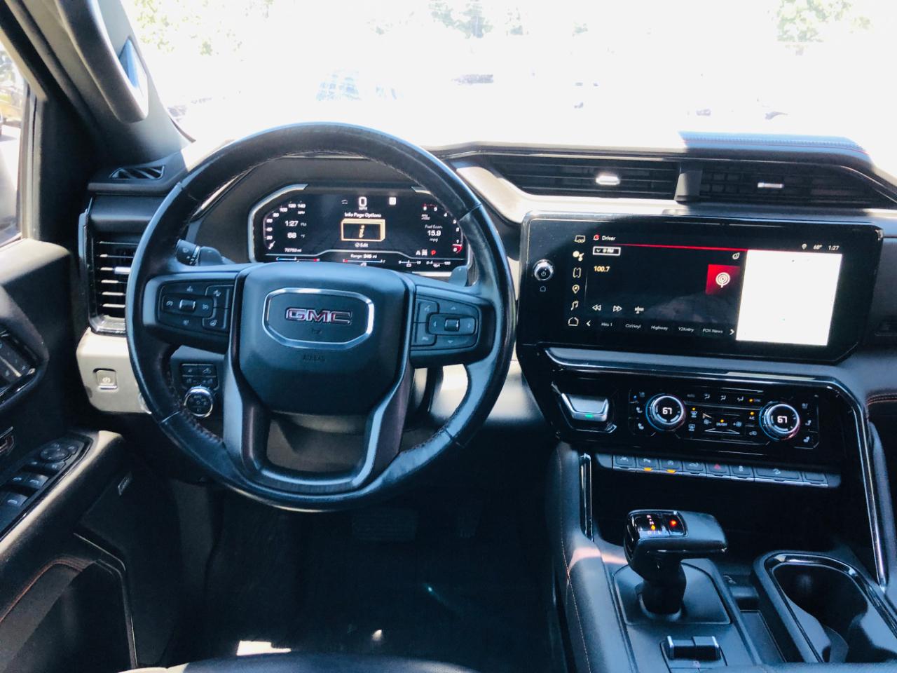 GMC Sierra 1500 4WD Crew Cab 147" AT4 2023