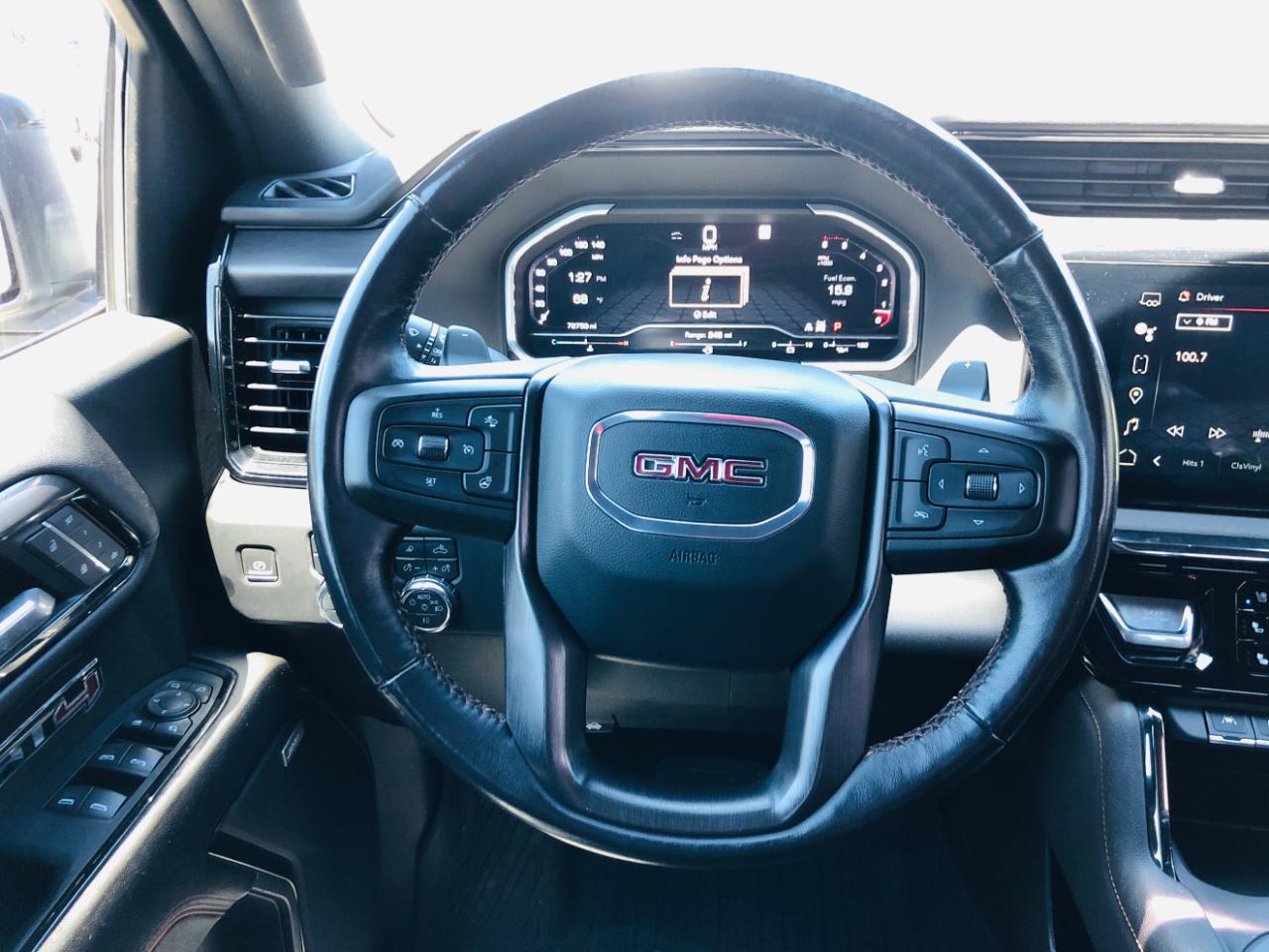 GMC Sierra 1500 4WD Crew Cab 147" AT4 2023