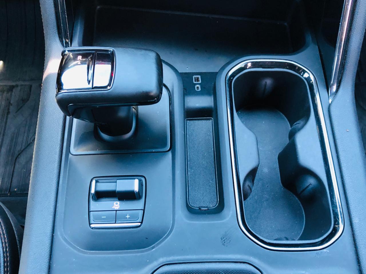 GMC Sierra 1500 4WD Crew Cab 147" AT4 2023
