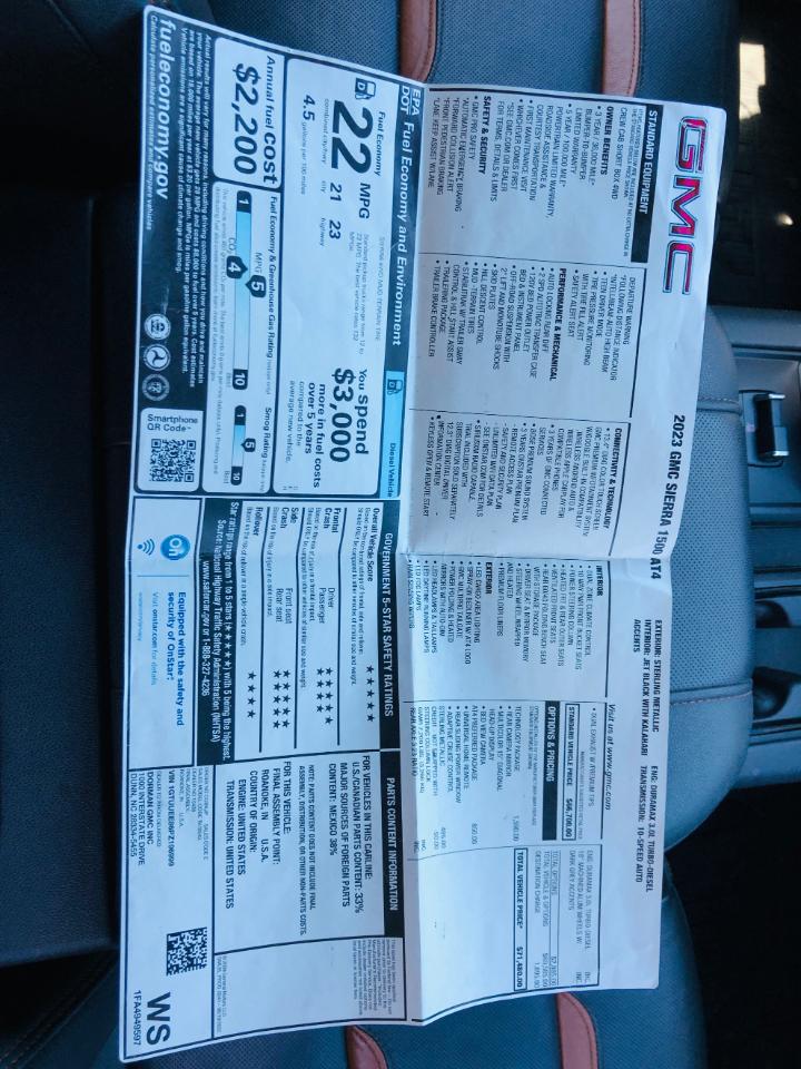GMC Sierra 1500 4WD Crew Cab 147" AT4 2023