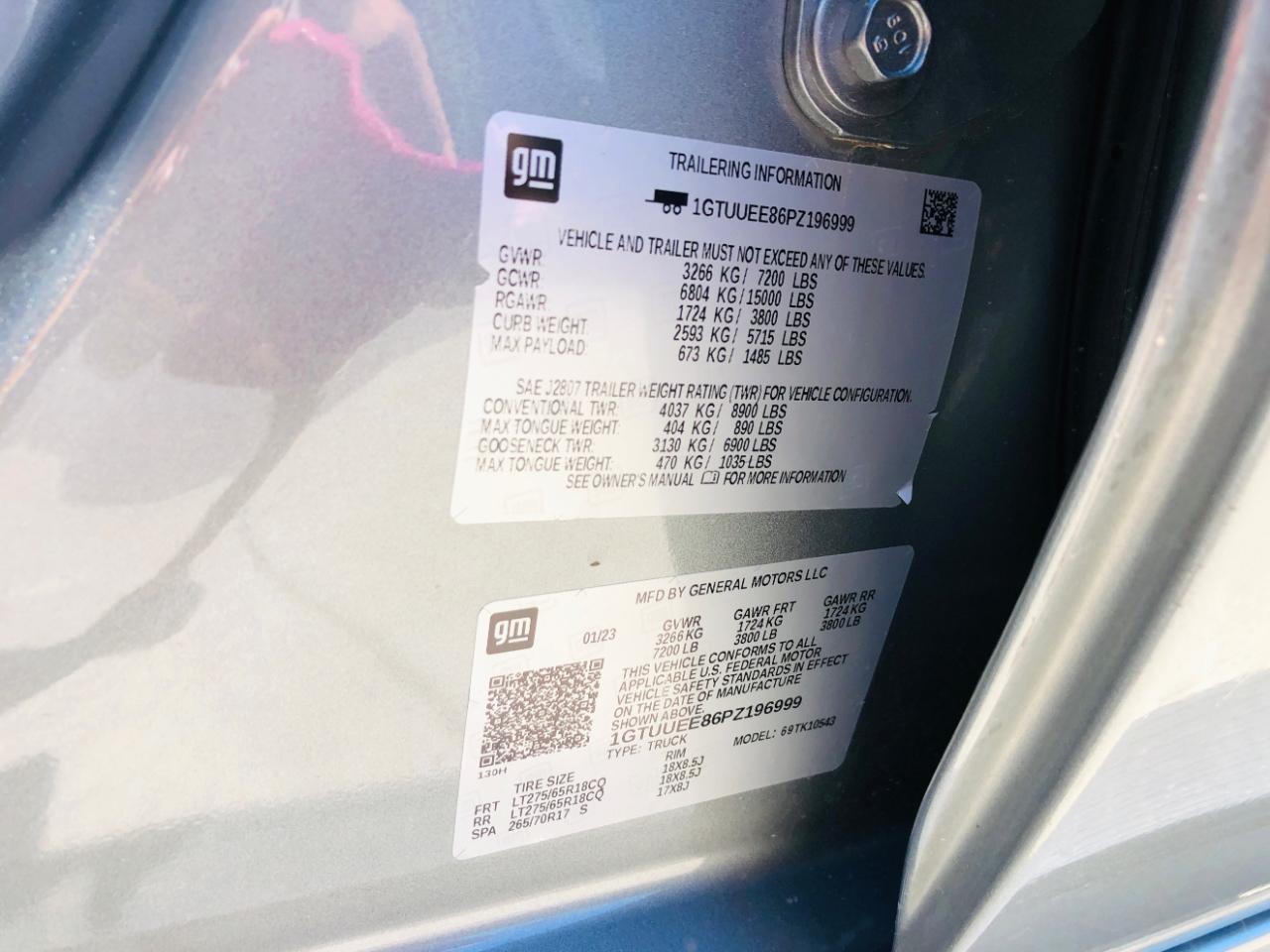 GMC Sierra 1500 4WD Crew Cab 147" AT4 2023