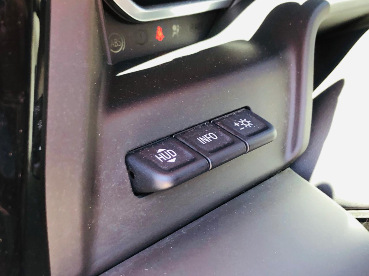 GMC Sierra 1500 4WD Crew Cab 147" AT4 2023