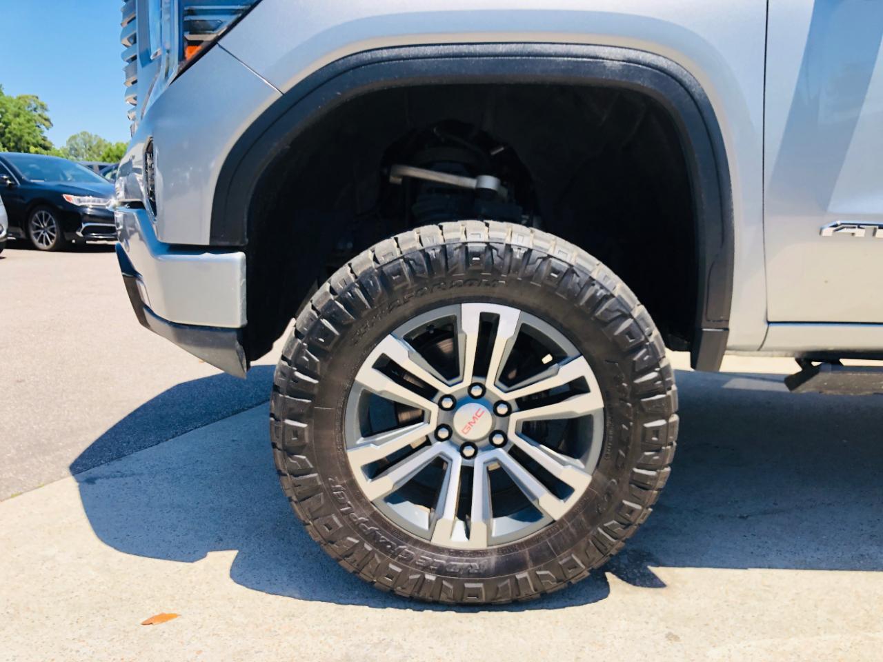 GMC Sierra 1500 4WD Crew Cab 147" AT4 2023