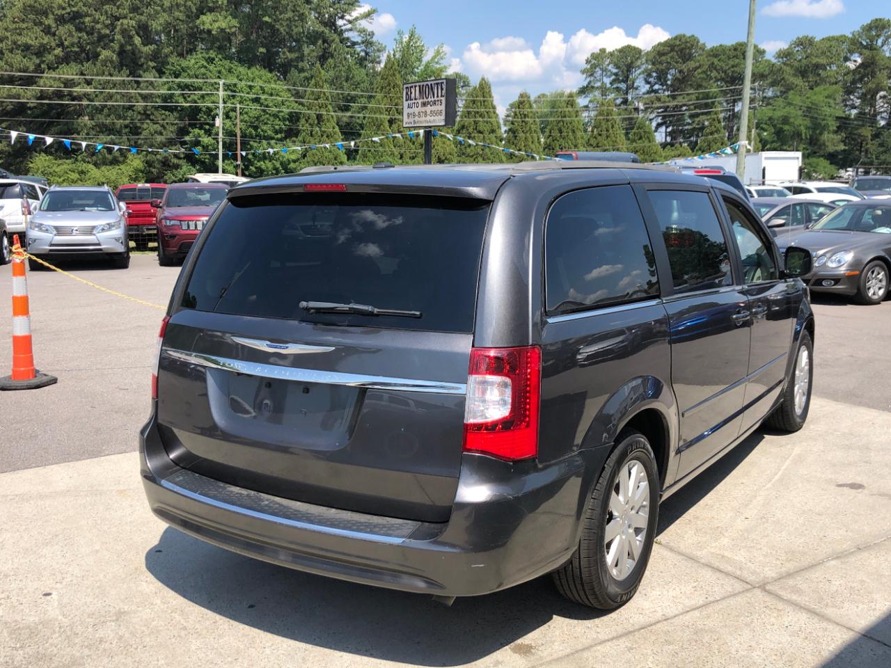 Chrysler Town & Country 4dr LX FWD 2016