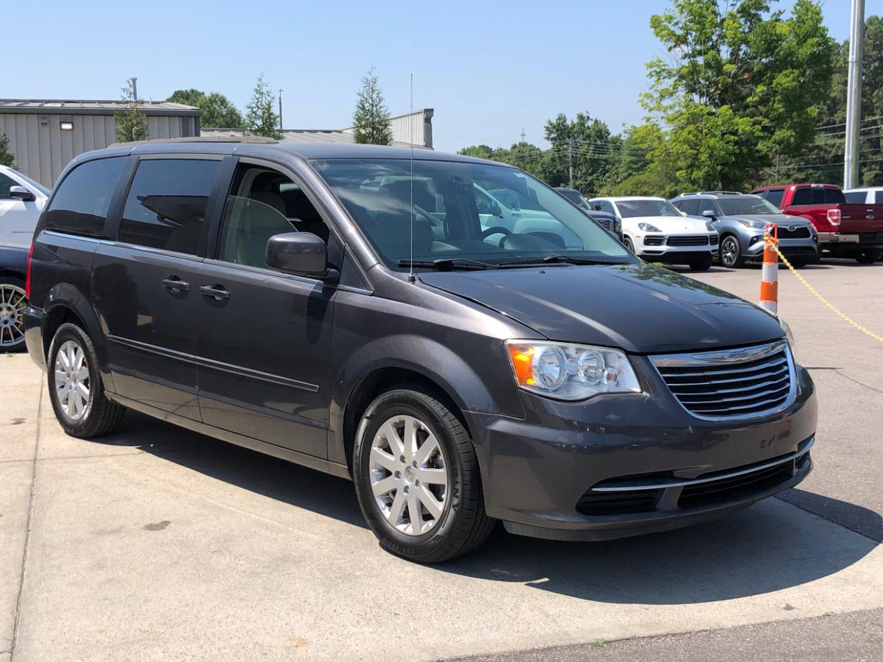 Chrysler Town & Country 4dr LX FWD 2016