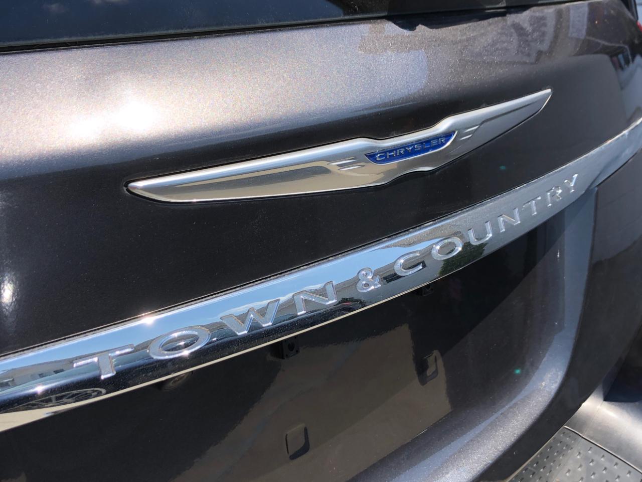 Chrysler Town & Country 4dr LX FWD 2016
