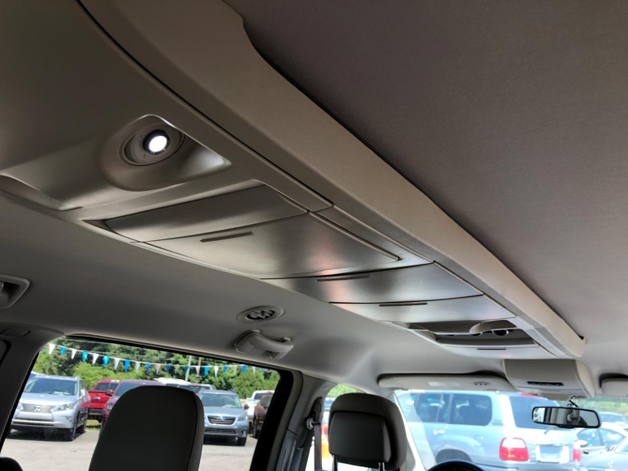 Chrysler Town & Country 4dr LX FWD 2016