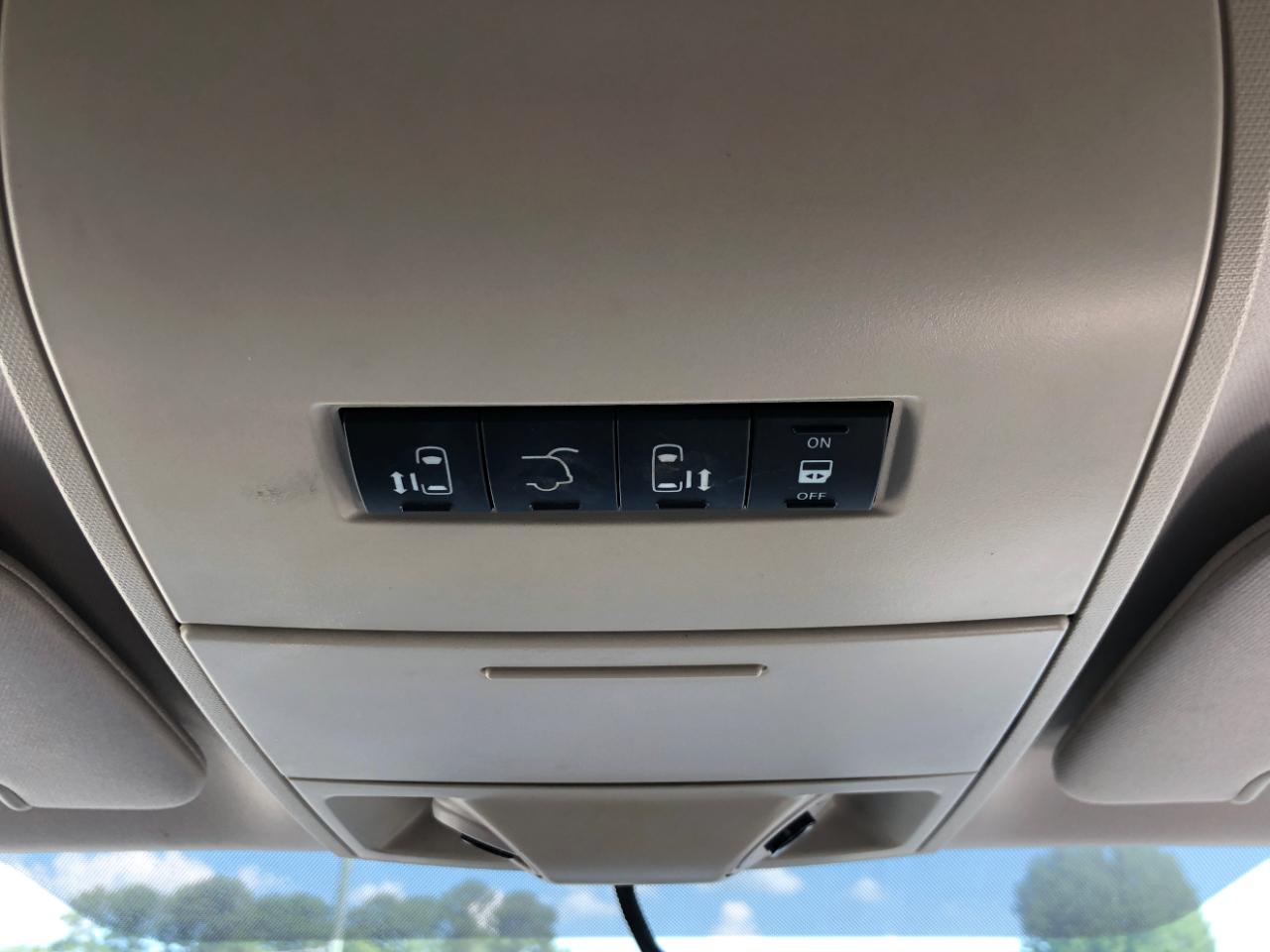 Chrysler Town & Country 4dr LX FWD 2016