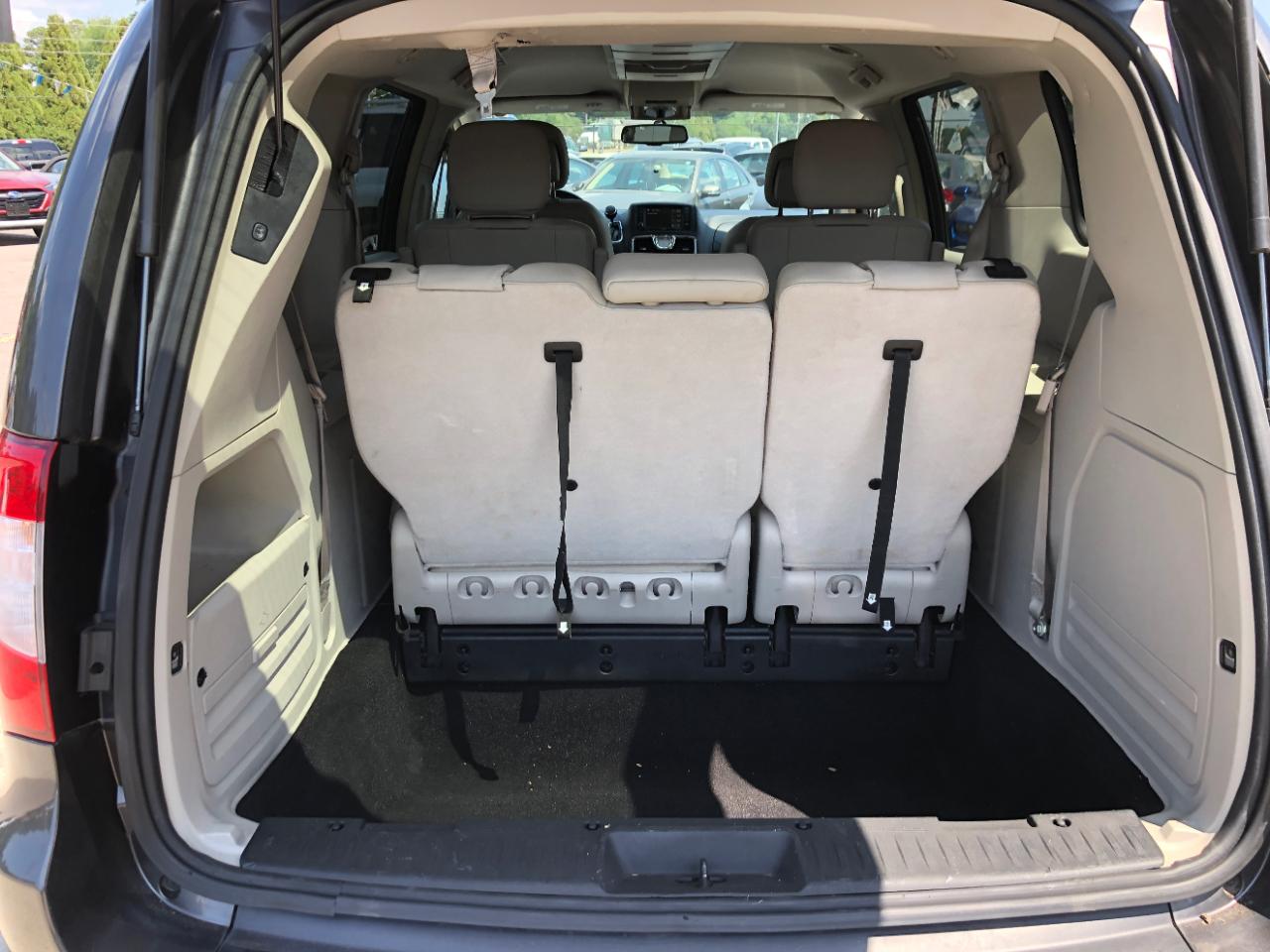 Chrysler Town & Country 4dr LX FWD 2016