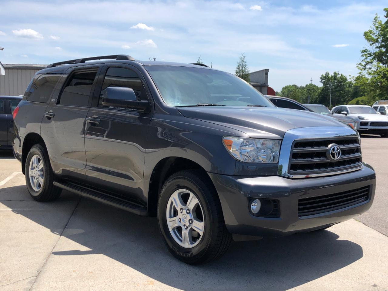 Toyota Sequoia RWD LV8 6-Spd AT SR5 (Natl) 2011