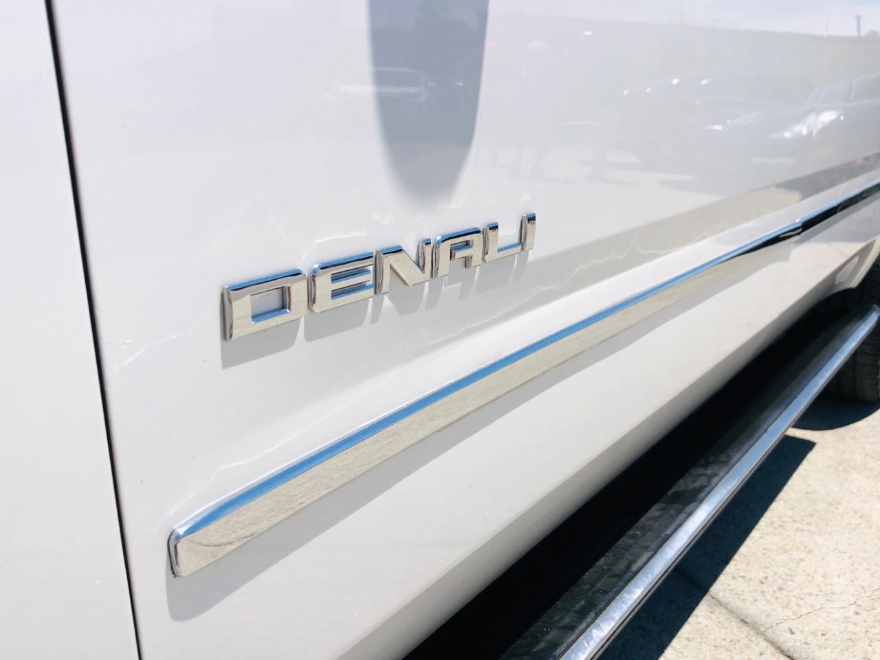 GMC Yukon XL 4WD 4dr Denali 2018