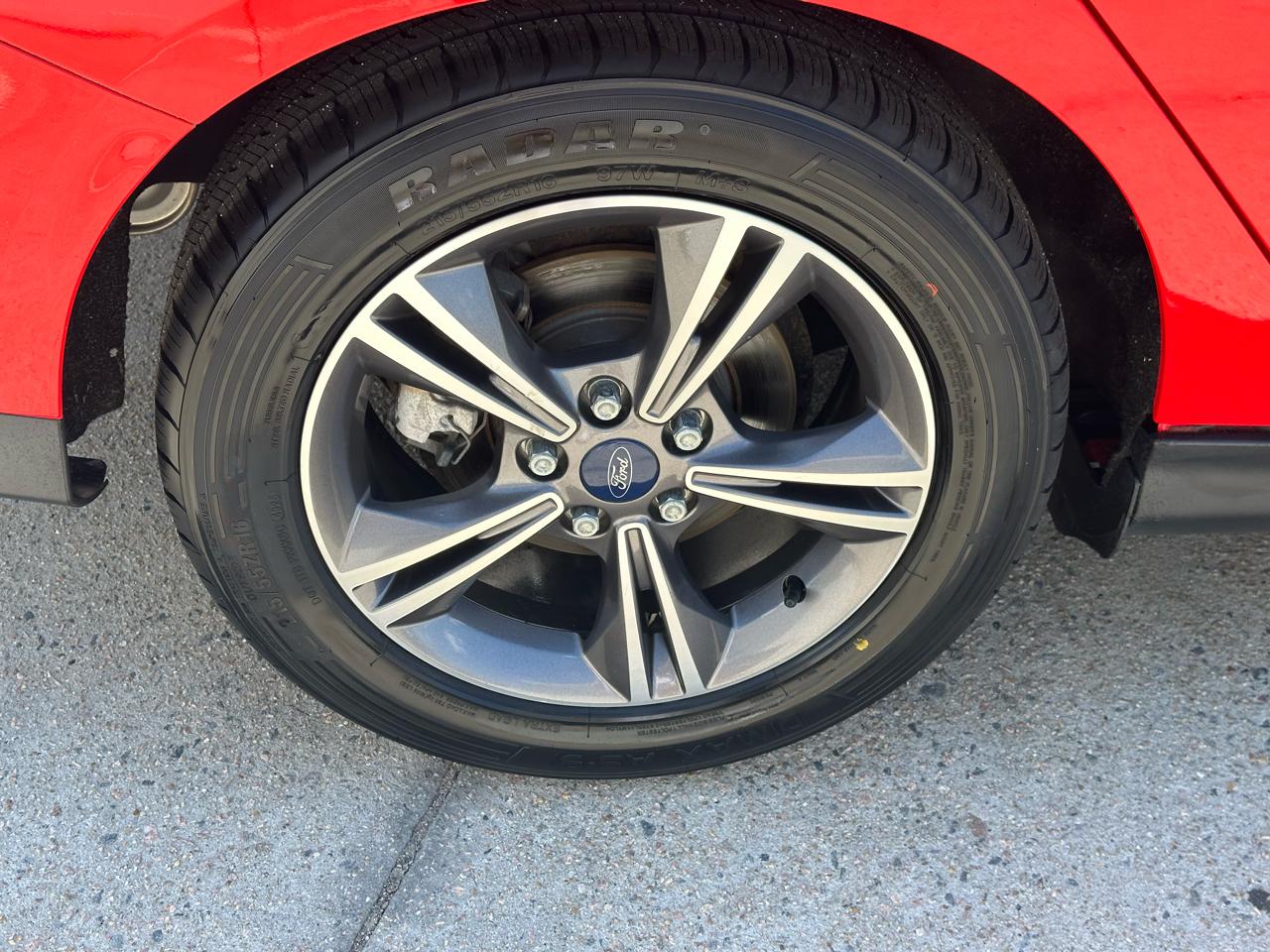Ford Focus SE Sedan 2017