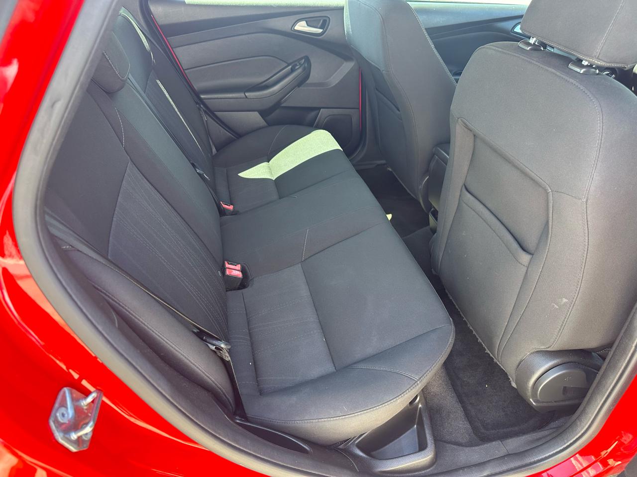 Ford Focus SE Sedan 2017