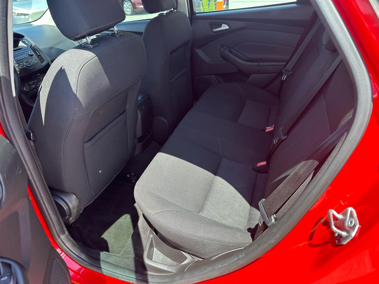 Ford Focus SE Sedan 2017