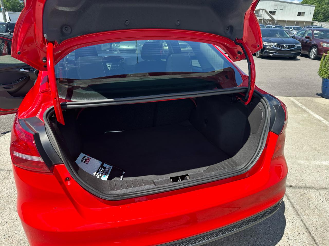 Ford Focus SE Sedan 2017