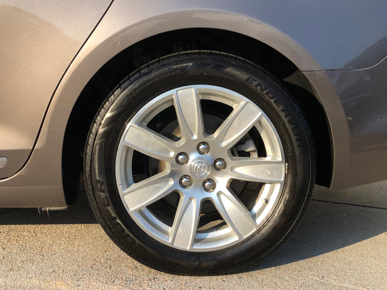 Buick LaCrosse 4dr Sdn CXL 3.0L FWD 2010