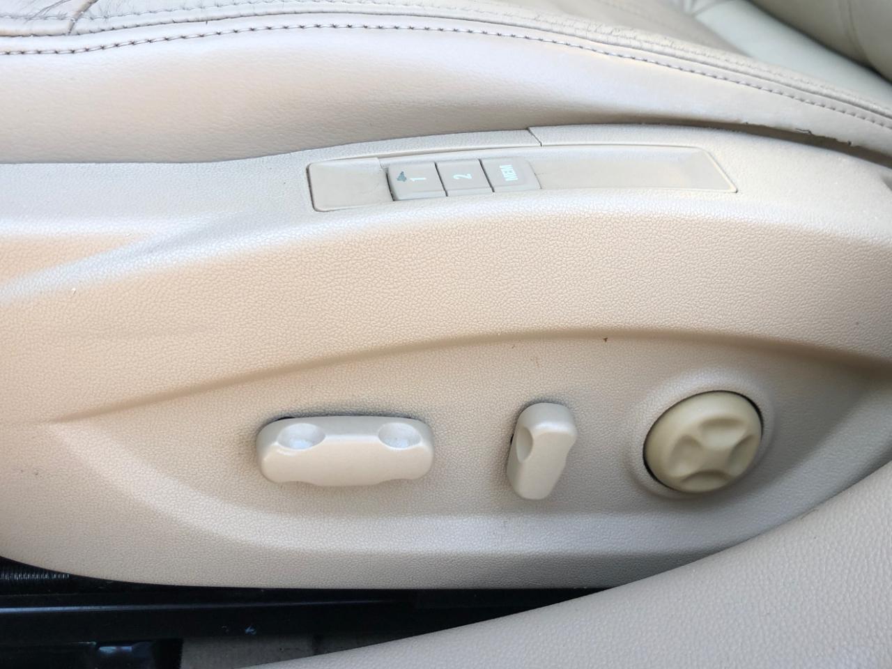 Buick LaCrosse 4dr Sdn CXL 3.0L FWD 2010