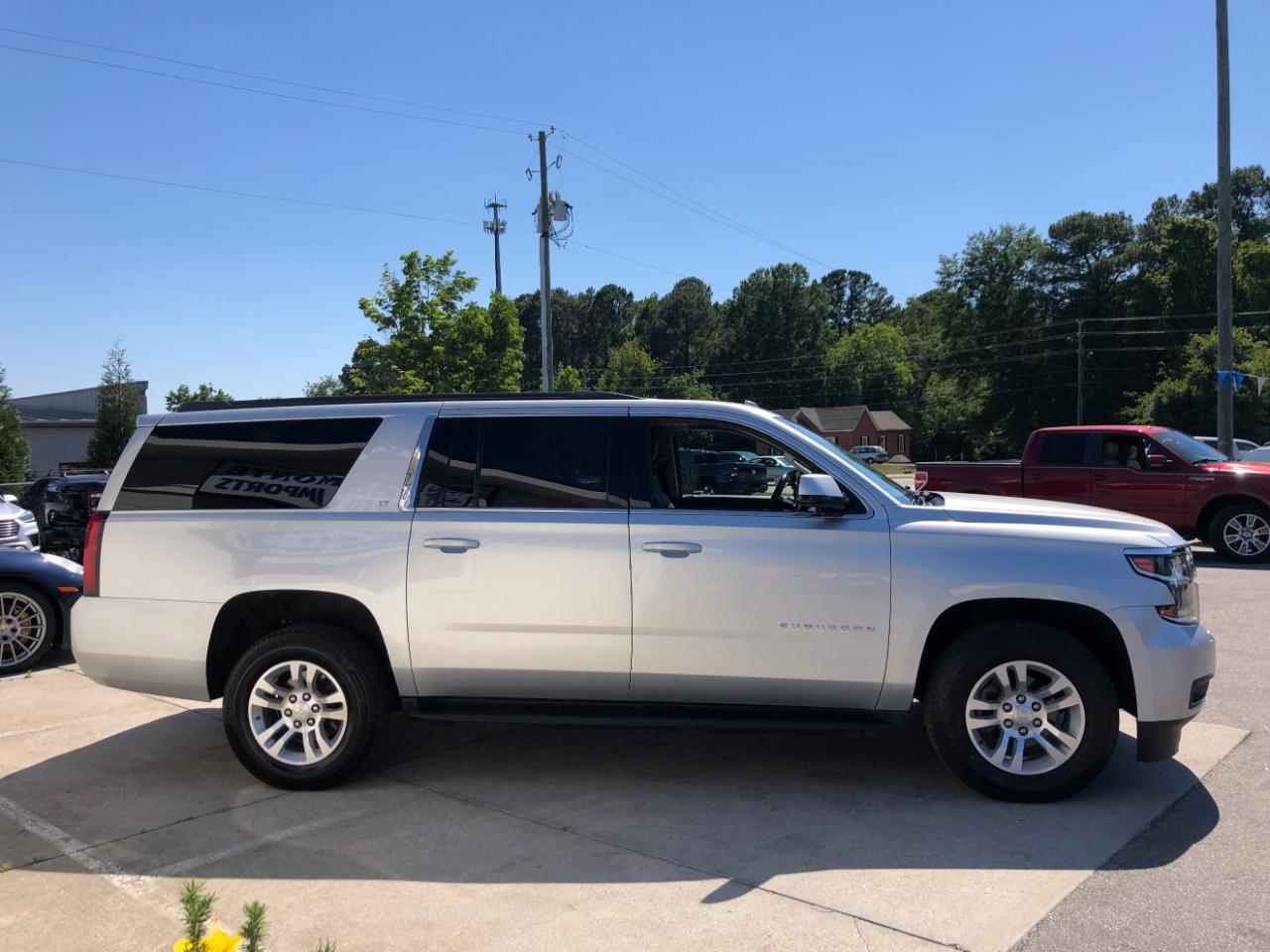 Chevrolet Suburban 4WD 4dr 1500 LT 2019