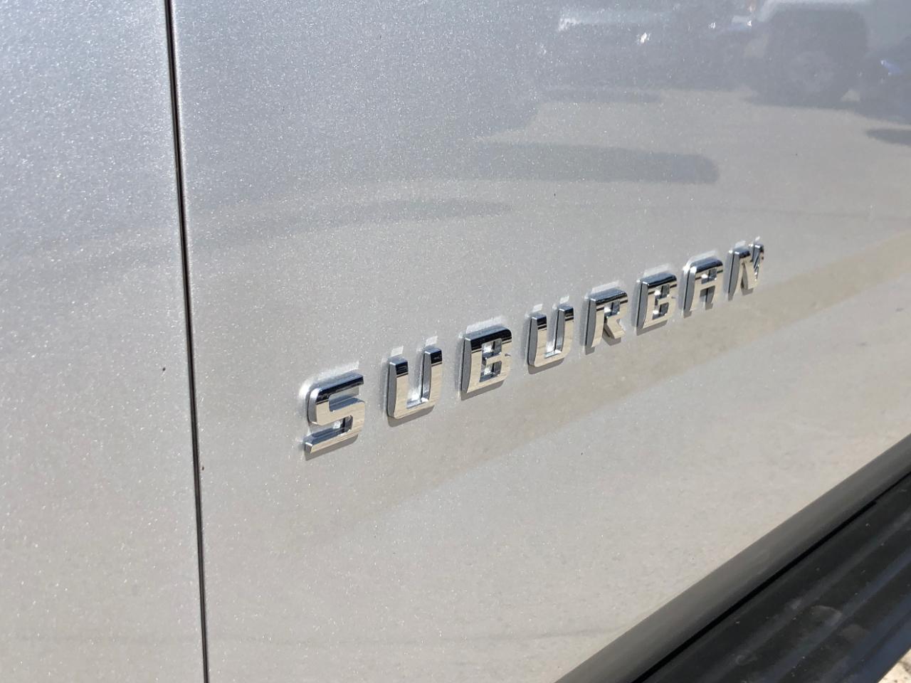 Chevrolet Suburban 4WD 4dr 1500 LT 2019