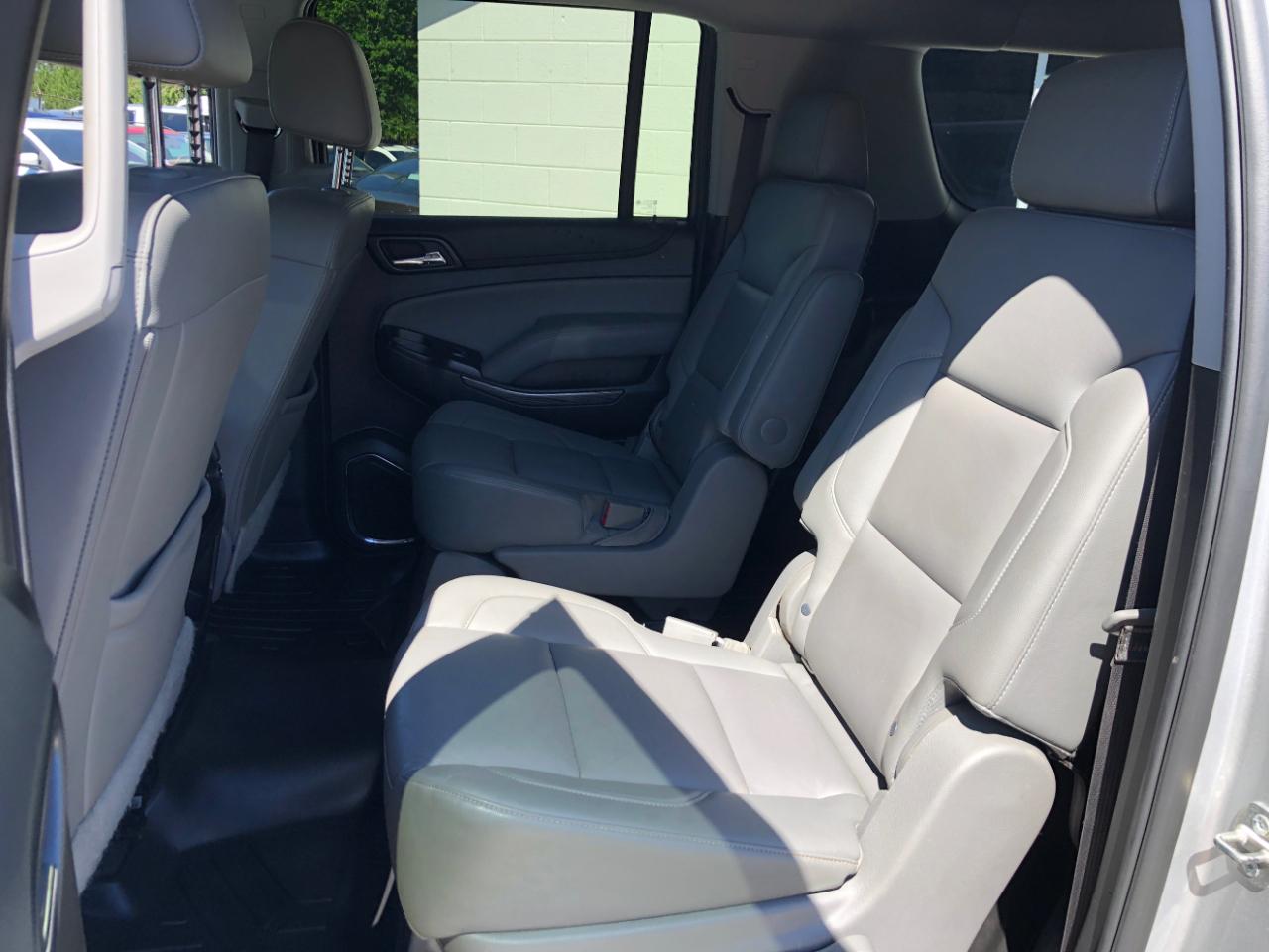 Chevrolet Suburban 4WD 4dr 1500 LT 2019