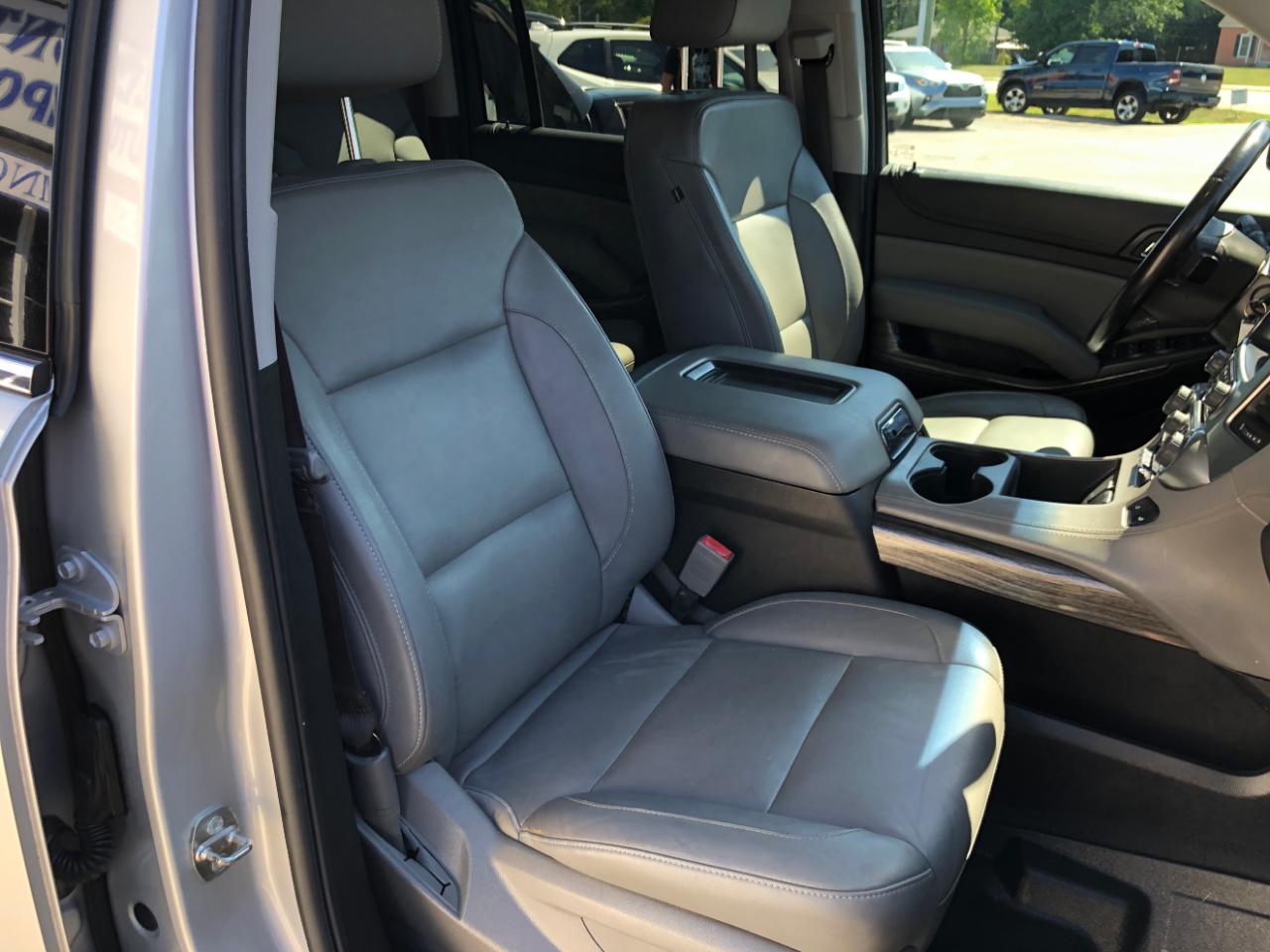 Chevrolet Suburban 4WD 4dr 1500 LT 2019