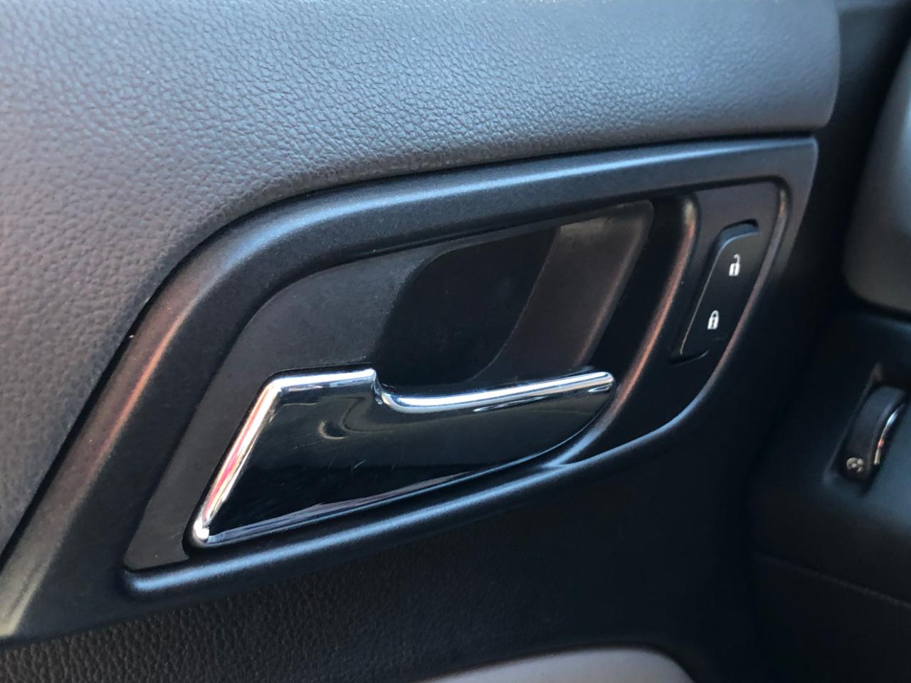 Chevrolet Suburban 4WD 4dr 1500 LT 2019