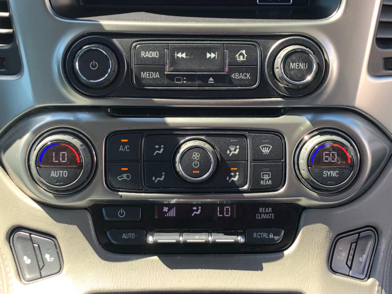 Chevrolet Suburban 4WD 4dr 1500 LT 2019