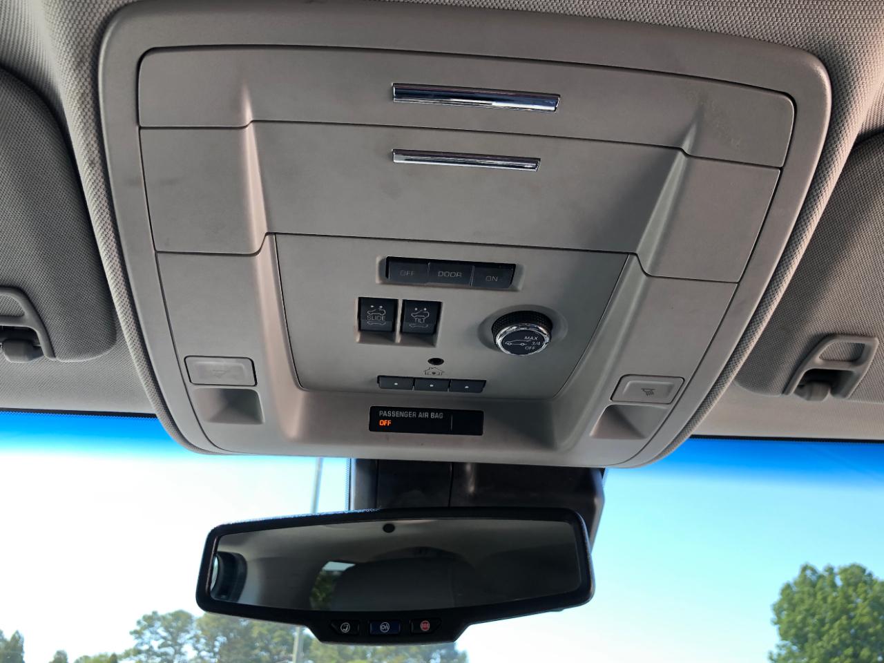 Chevrolet Suburban 4WD 4dr 1500 LT 2019
