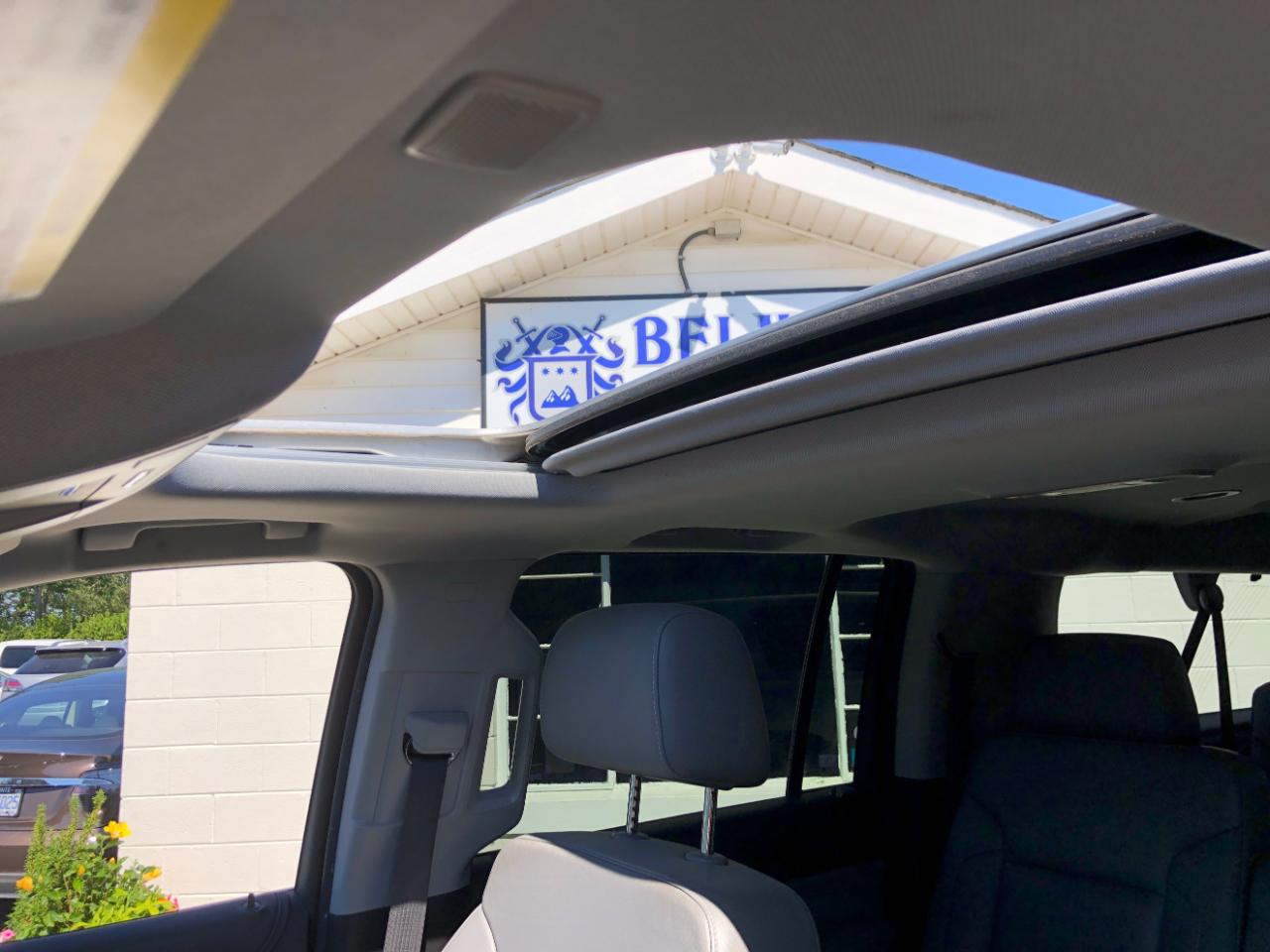 Chevrolet Suburban 4WD 4dr 1500 LT 2019