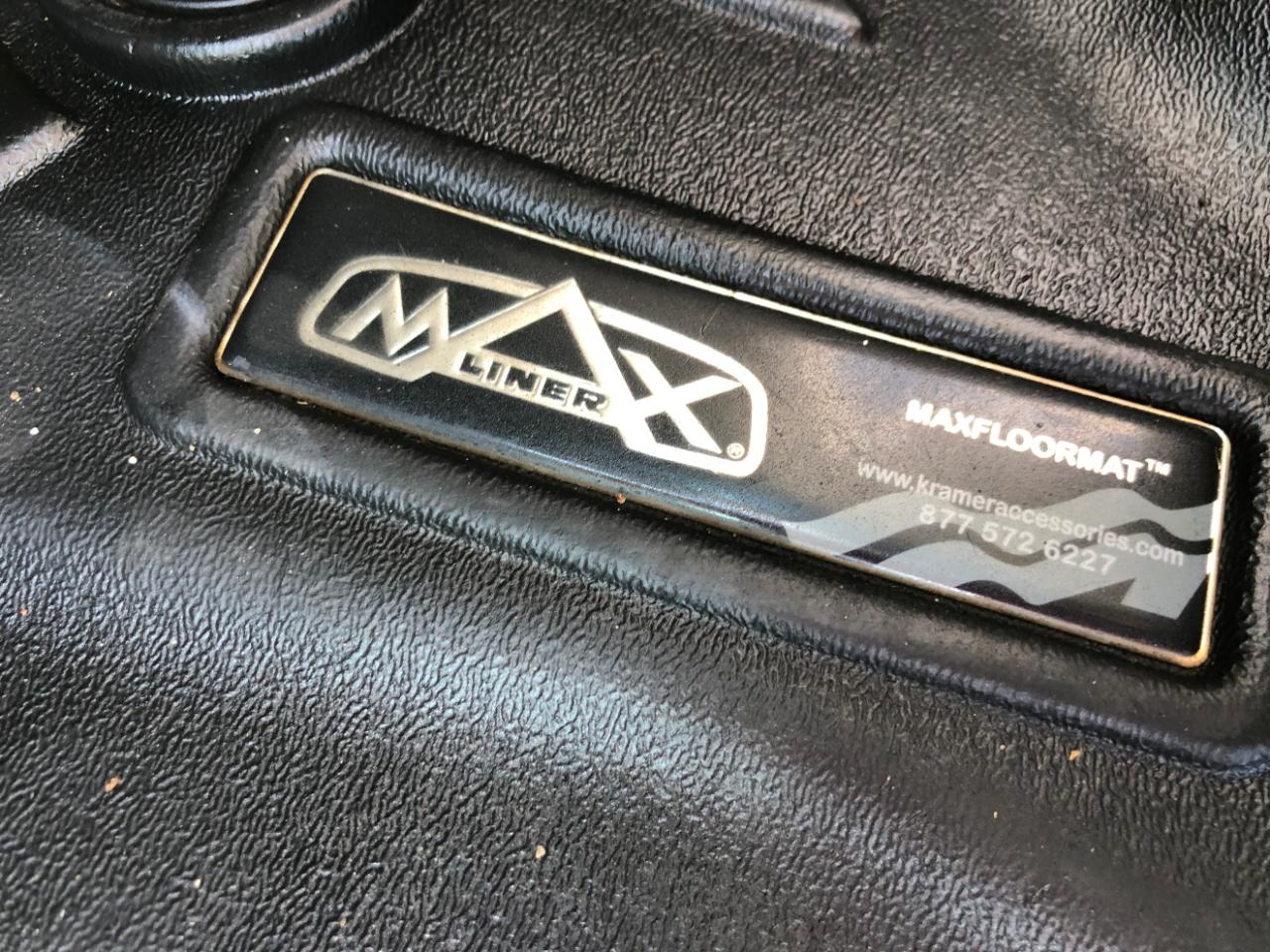 Chevrolet Suburban 4WD 4dr 1500 LT 2019
