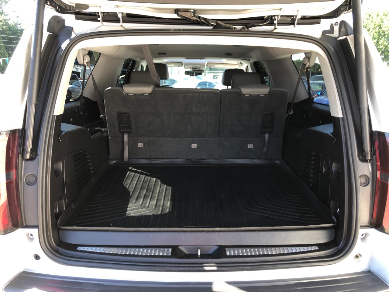 Chevrolet Suburban 4WD 4dr 1500 LT 2019