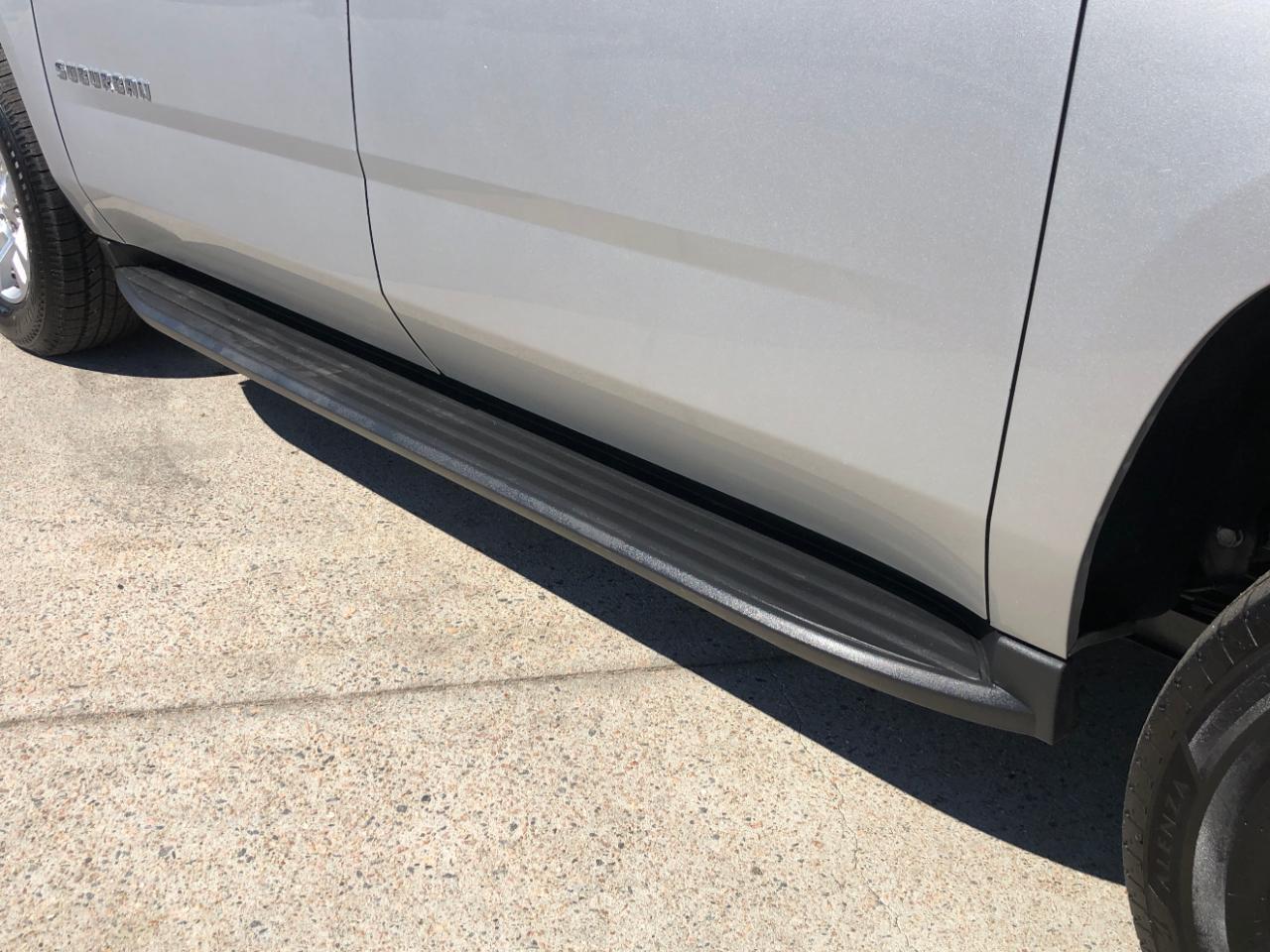 Chevrolet Suburban 4WD 4dr 1500 LT 2019