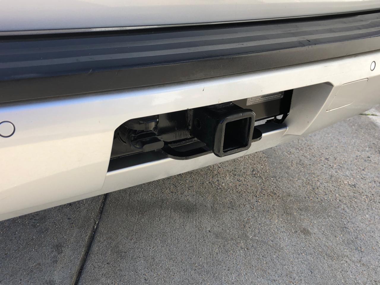 Chevrolet Suburban 4WD 4dr 1500 LT 2019