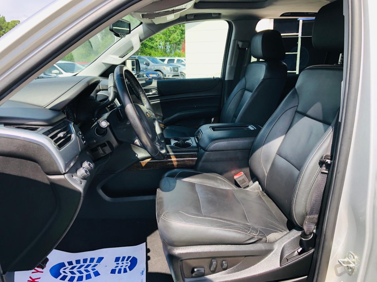 Chevrolet Suburban 4WD 4dr LT 2020