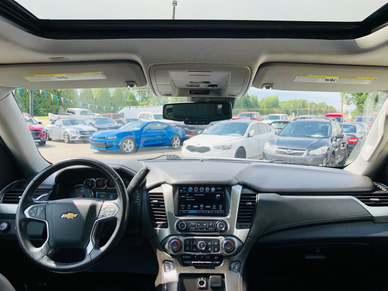 Chevrolet Suburban 4WD 4dr LT 2020
