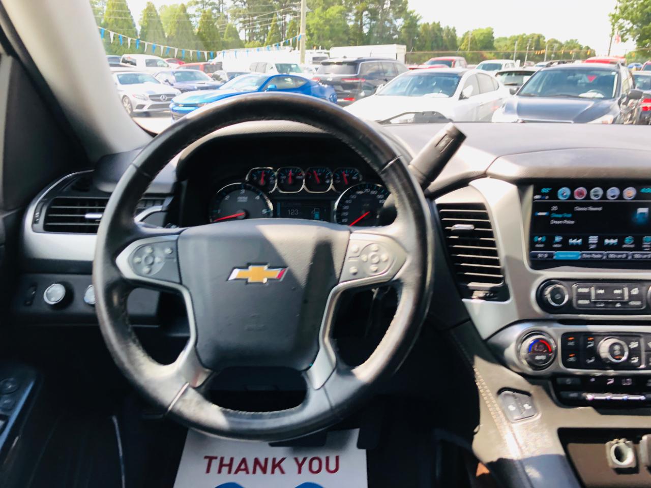 Chevrolet Suburban 4WD 4dr LT 2020