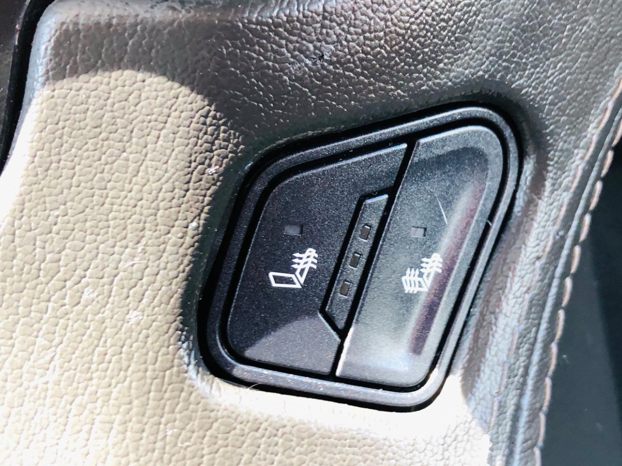 Chevrolet Suburban 4WD 4dr LT 2020