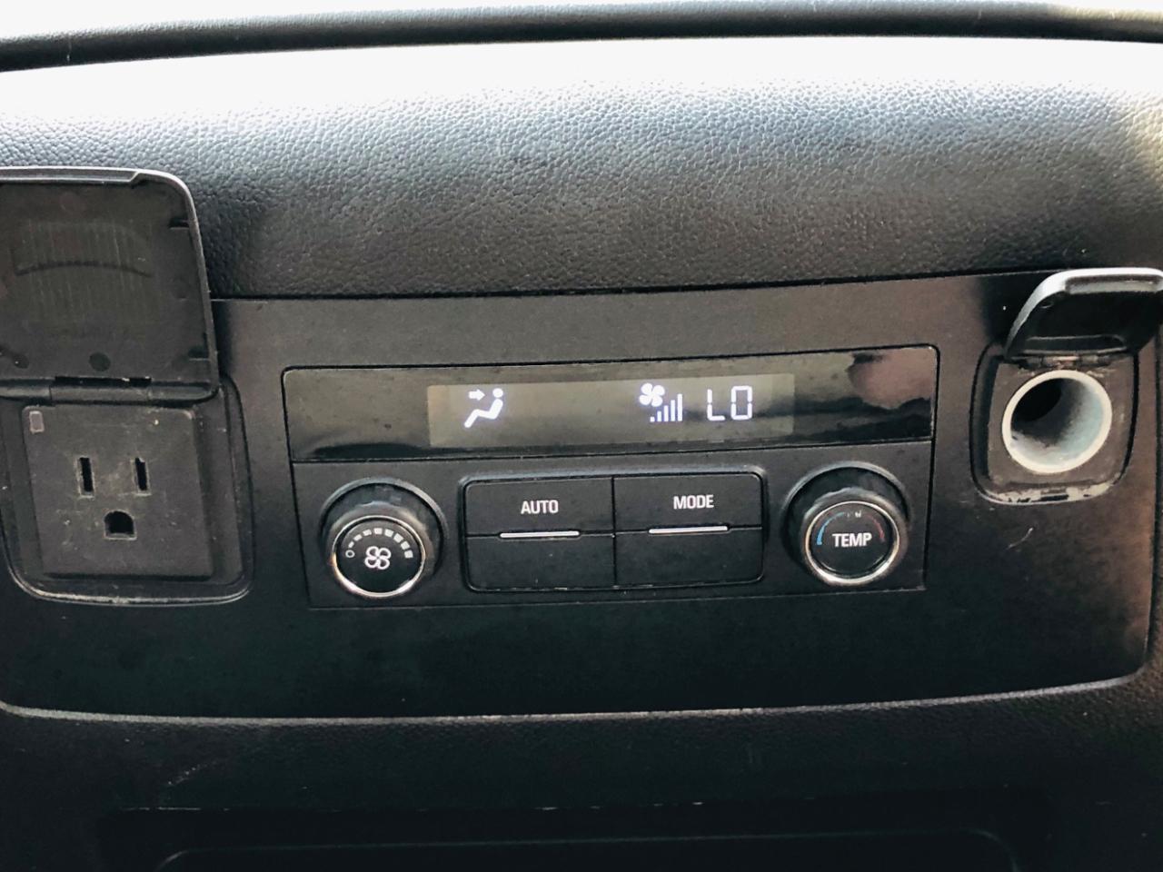 Chevrolet Suburban 4WD 4dr LT 2020