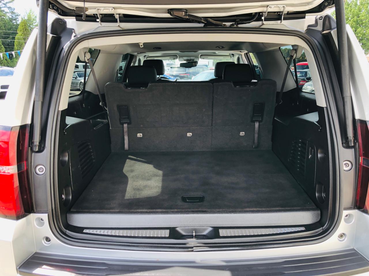 Chevrolet Suburban 4WD 4dr LT 2020