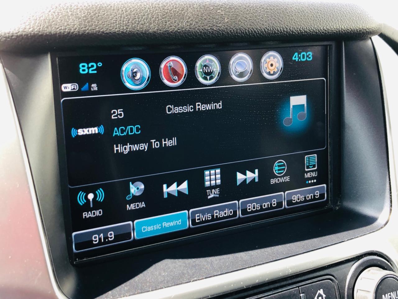 Chevrolet Suburban 4WD 4dr LT 2020